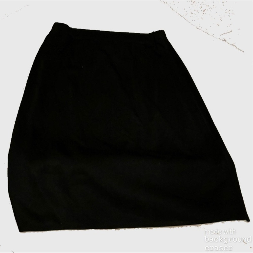 Exclusively Misook black stretch pencil skirt size s